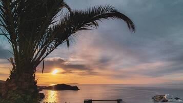 Quarto casal básico | 2 quartos, frigobar, quartos à prova de som, Wi-Fi de cortesia