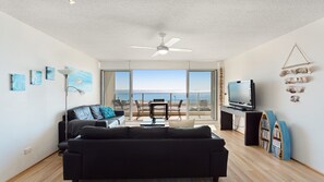 Smart TV - Oceanic 2 - On Main Beach! (Forster)