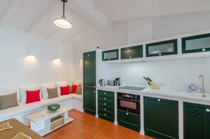 Réfrigérateur, four, plaque de cuisson, lave-vaisselle