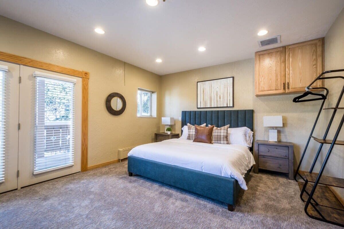 5 bedrooms, iron/ironing board, travel crib, WiFi