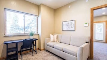 TV, fireplace, DVD player, offices