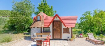 Immaculate 2-bed Cottage Near Krka Waterfalls