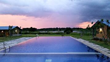 Piscina all'aperto