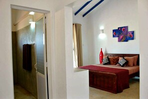 9 quartos, ferros/tábuas de passar roupa, Wi-Fi, roupa de cama