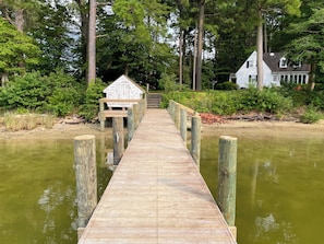 Exterior - Inviting Waterfront Cottage on Cedar Creek (Onancock)