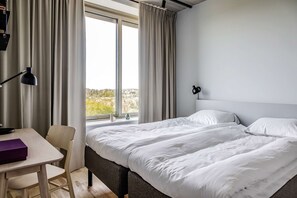 Hypo-allergenic bedding, laptop workspace, soundproofing - Comfort Hotel Solna Arenastaden (Solna)