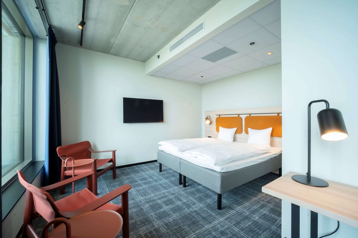 Superior Double Room | Desk, laptop workspace, soundproofing, iron/ironing board