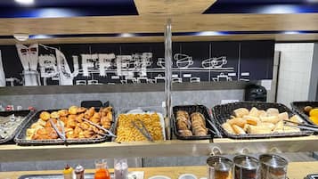 Daily buffet breakfast (EUR 6.60 per person)