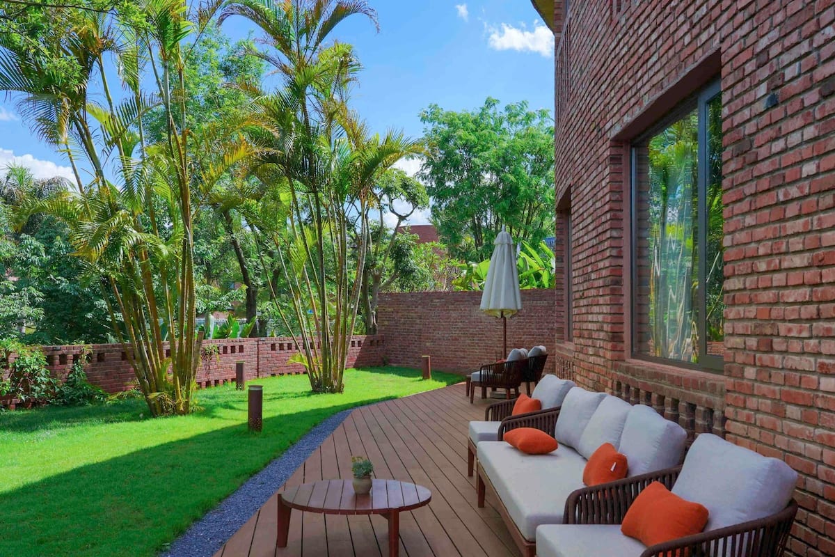 Huone, 1 suuri parisÀnky (The Amber Spiral) | Ylelliset vuodevaatteet, untuvapeitot, pillowtop-patjalliset sÀngyt