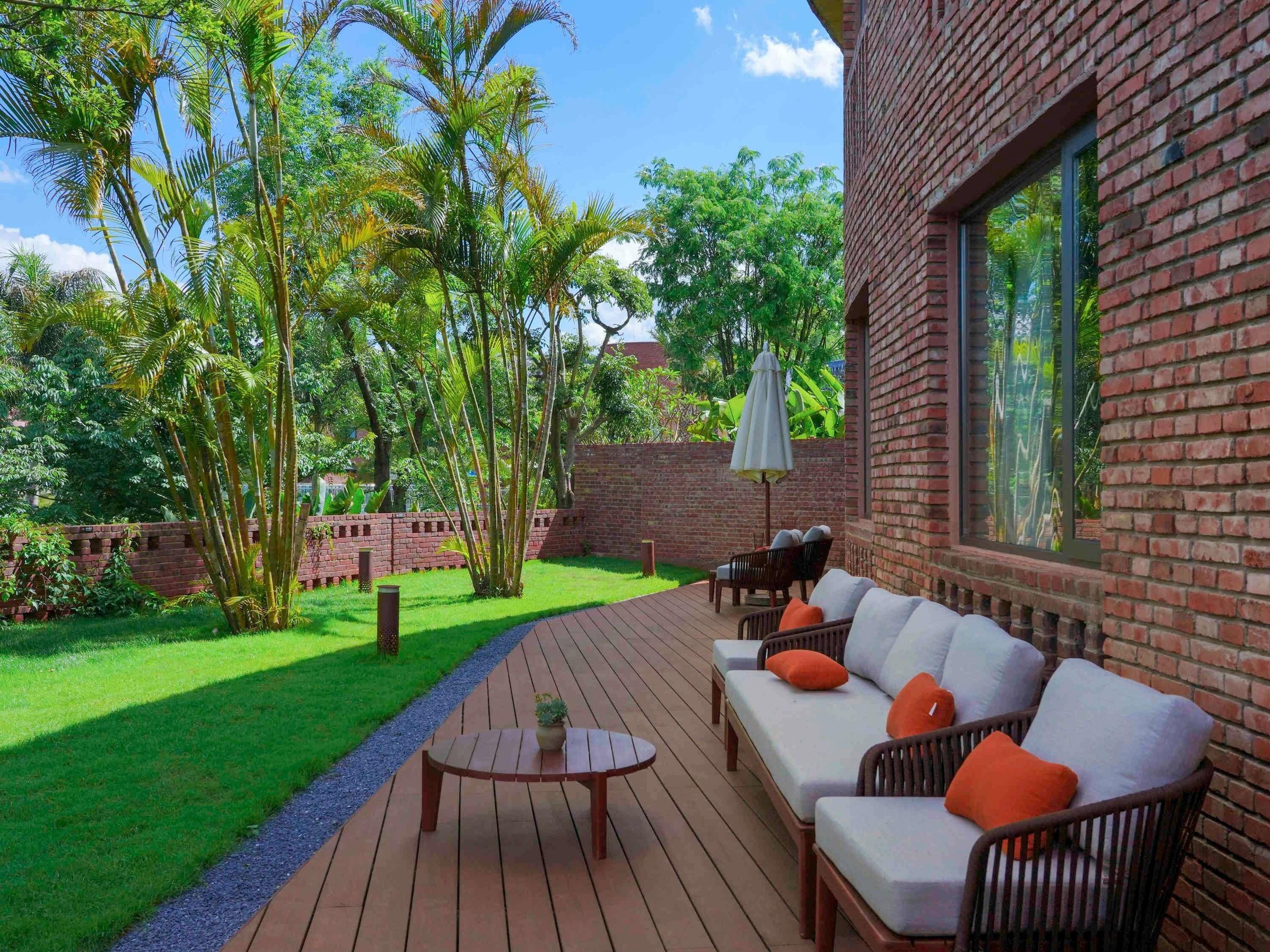 Rum - 1 kingsize-säng (The Amber Spiral) | Sängtillbehör av högsta kvalitet, duntäcken, bäddmadrasser och minibar