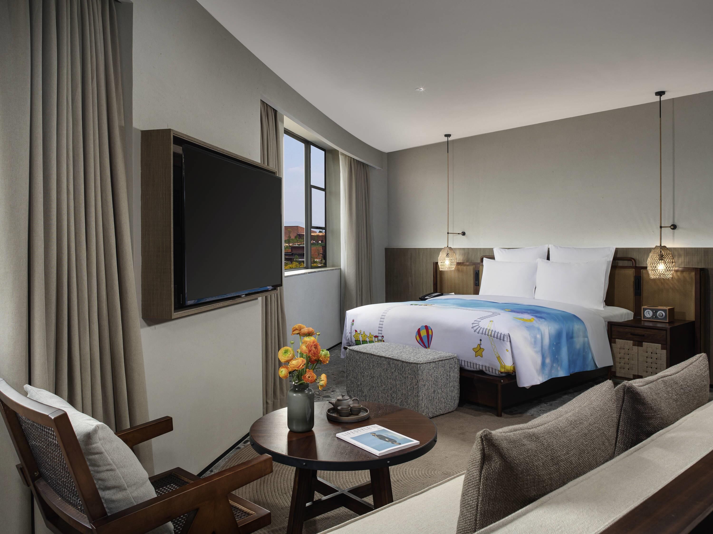 Room, 1 King Bed (The Amber Spiral) | Premium bedding, down comforters, pillowtop beds, minibar