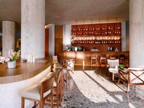 2 bars/lounges - DongFengYun Hotel Mi'Le - MGallery Collection (Honghe)