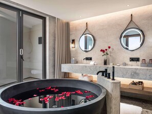 Room, 1 King Bed, Balcony, Lake View (The Ruby Wheel) | Premium bedding, down comforters, pillowtop beds, minibar - DongFengYun Hotel Mi'Le - MGallery Collection (Honghe)