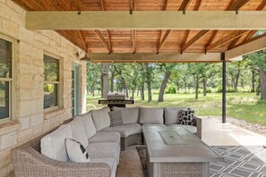 House, 2 Bedrooms | Outdoor dining