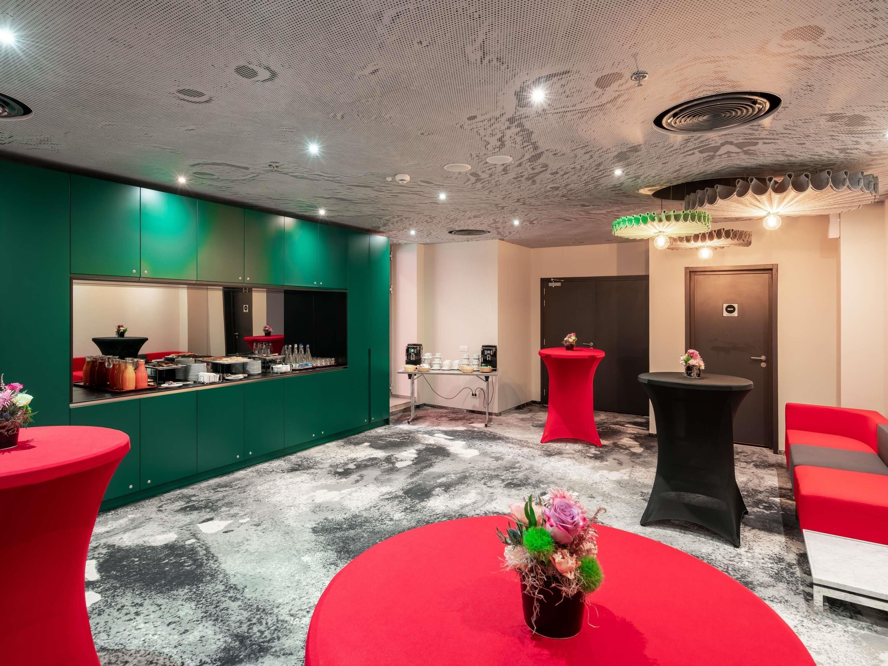 Meeting facility