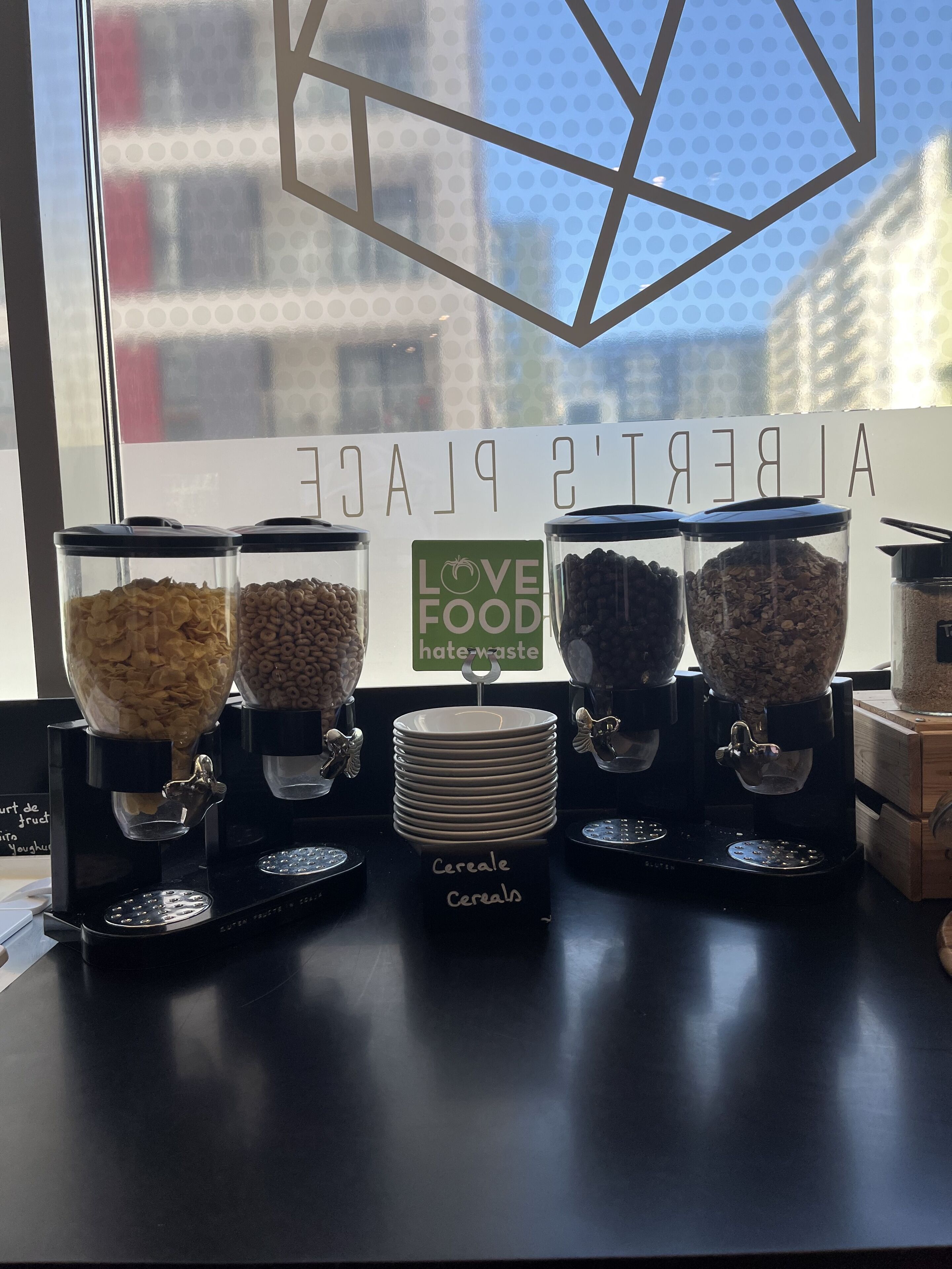 Tägliches Frühstücksbuffet (50 RON pro Person)