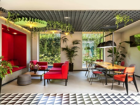 Bar (on property). ibis Bucharest Politehnica