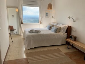 3 bedrooms, iron/ironing board, travel cot, free WiFi - Holiday house in a unique quiet location - sea view - private pool - Internet (Roses , Mas Fumats)