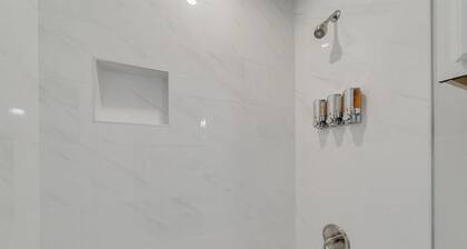 Open Space Home for Family, Groups with Privat Pool