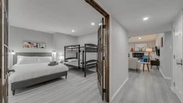 4 bedrooms, iron/ironing board, WiFi, bed sheets