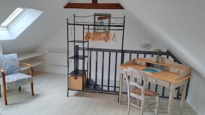 1 soverom, strykejern/-brett, wi-fi (inkludert) og sengetøy