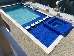 Piscine extérieure, piscine chauffée