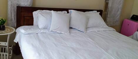 2 多间卧室、上网接入