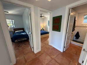 2 bedrooms, desk, iron/ironing board, free WiFi - Central, Quiet and Beautifully Decorated #1 (Fort Lauderdale)