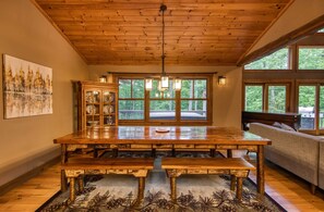 Interior - Pine Ridge Lodge near Whiteface (Wilmington)