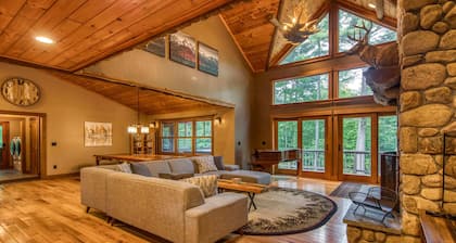 Pine Ridge Lodge near Whiteface
