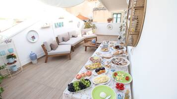 Tägliches inbegriffenes Frühstücksbuffet