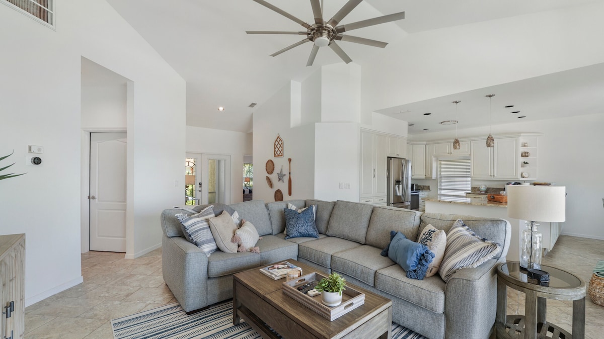 Photo 4 of Enjoy Players Club Access in this Luxurious Naples Golf Course Home.