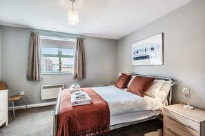 2 bedrooms, iron/ironing board, WiFi, bed sheets