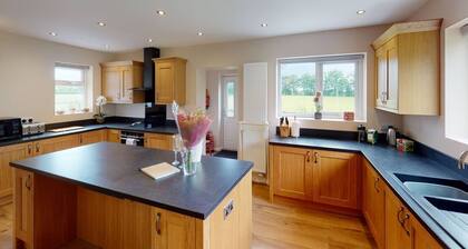 Woodlands Cottage - Rural Retreat - Near York