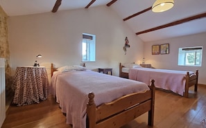 5 chambres, fer et planche Ă repasser, Wi-Fi gratuit, draps fournis