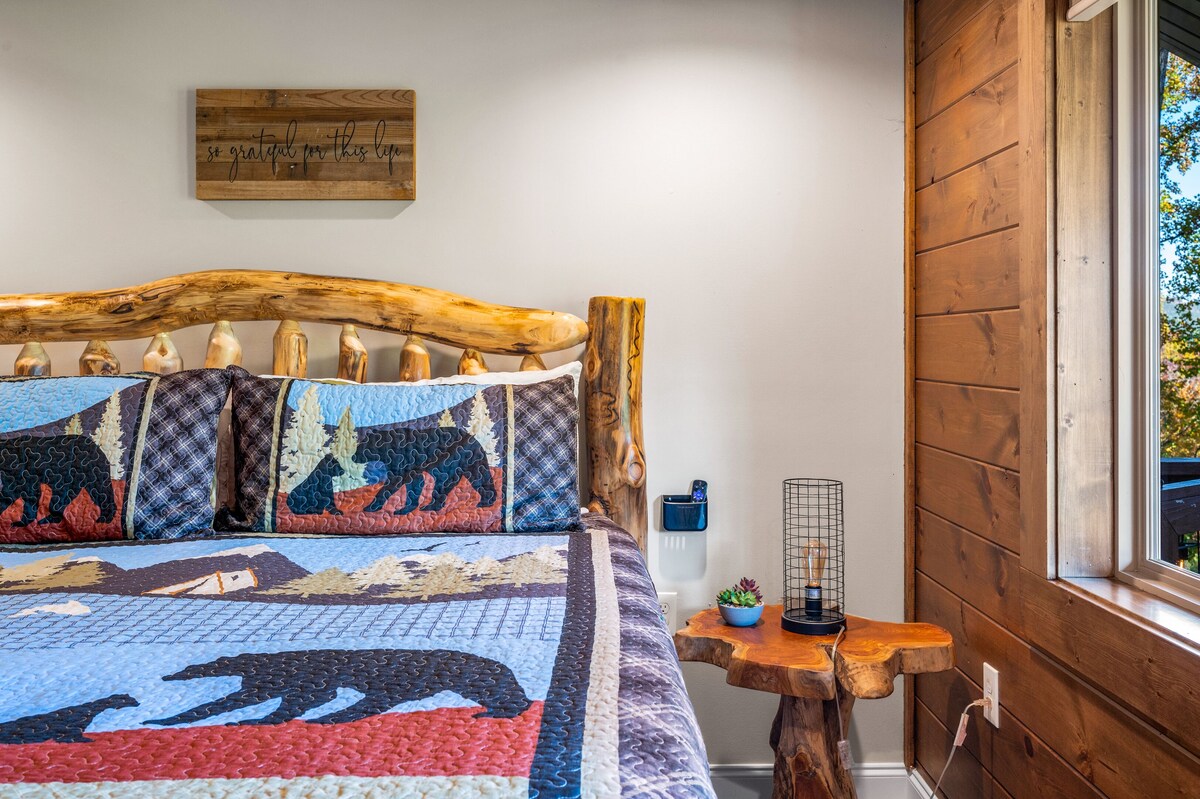 Photo 83 of WalkDTN/MountainView/SwimSpa/FirePit/5Kings/Sauna