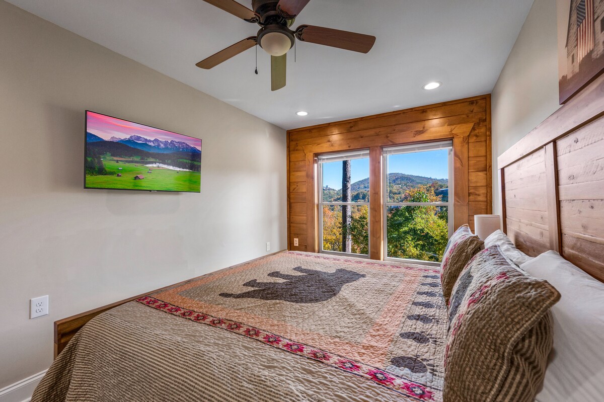 Photo 116 of WalkDTN/MountainView/SwimSpa/FirePit/5Kings/Sauna