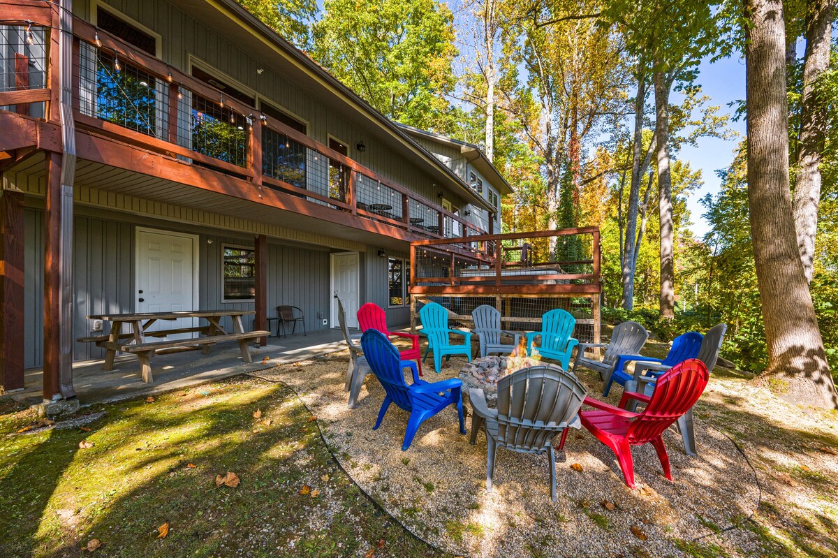Photo 125 of WalkDTN/MountainView/SwimSpa/FirePit/5Kings/Sauna