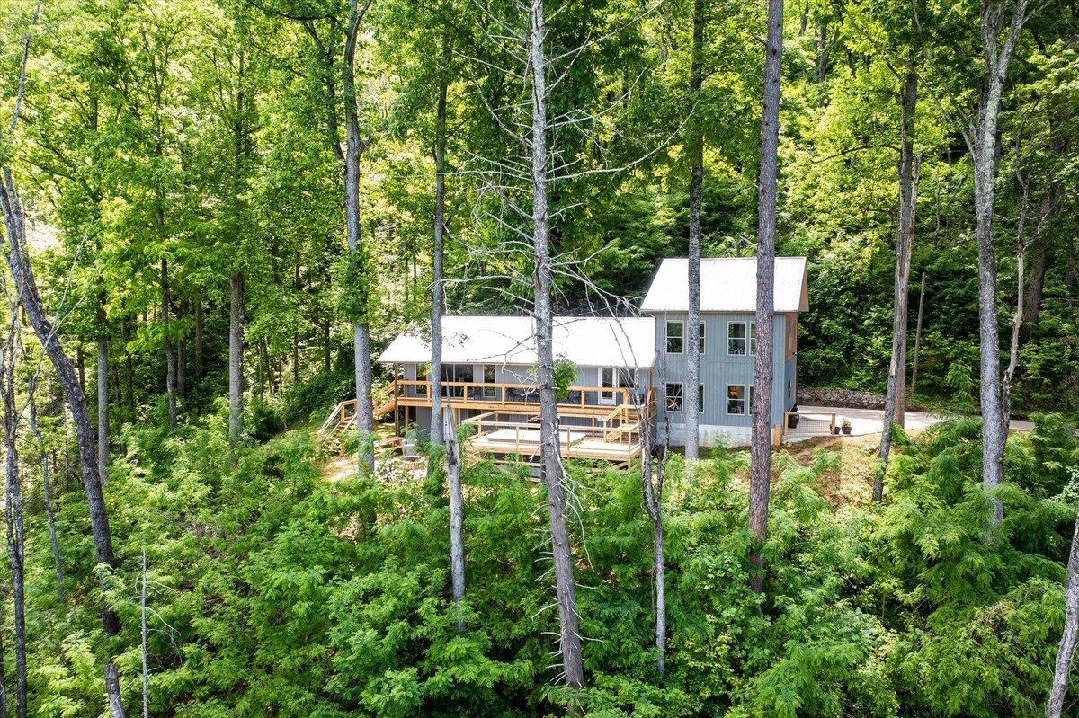 Photo 66 of WalkDTN/MountainView/SwimSpa/FirePit/5Kings/Sauna