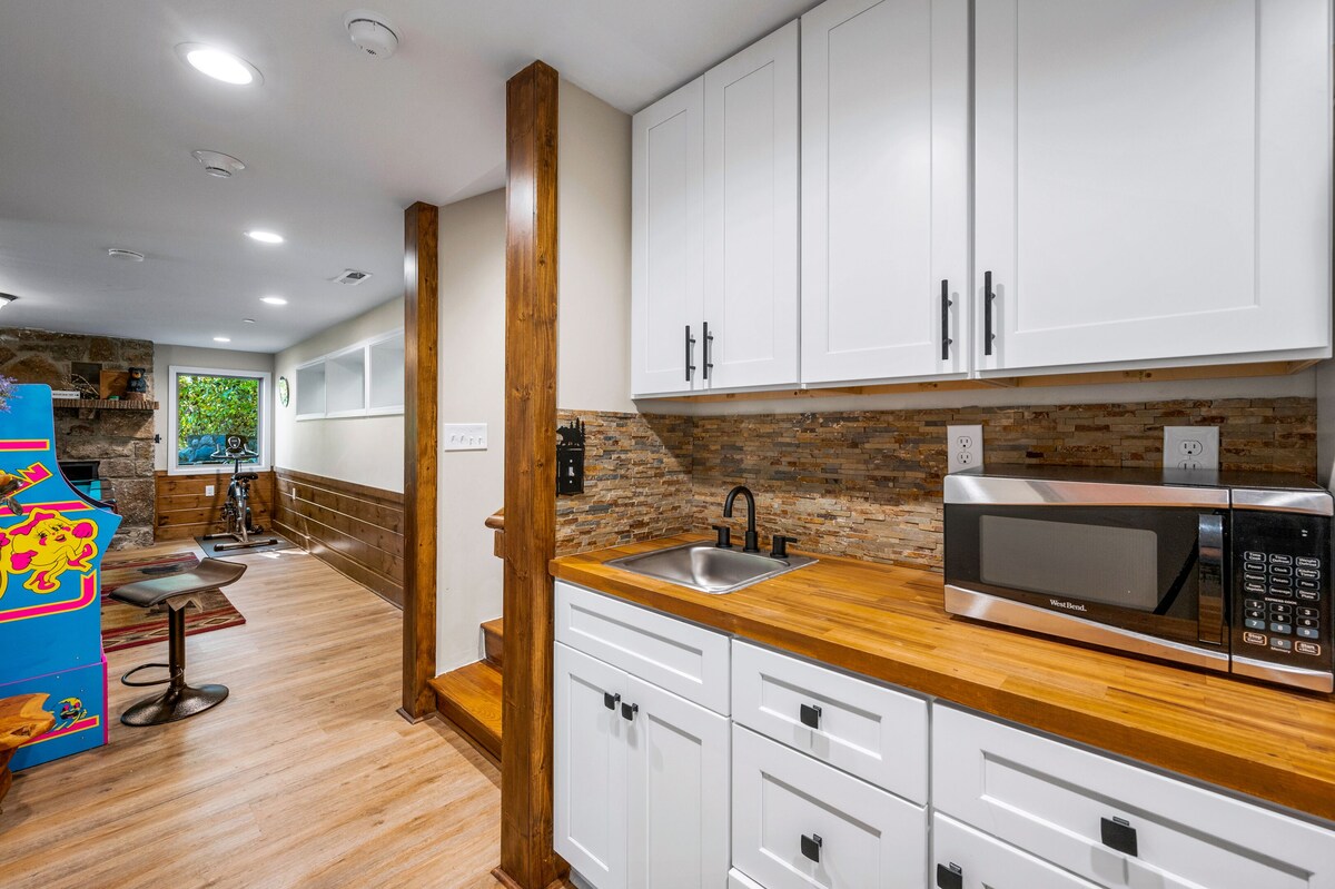 Photo 100 of WalkDTN/MountainView/SwimSpa/FirePit/5Kings/Sauna