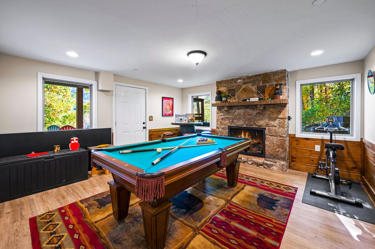 Photo 102 of WalkDTN/MountainView/SwimSpa/FirePit/5Kings/Sauna