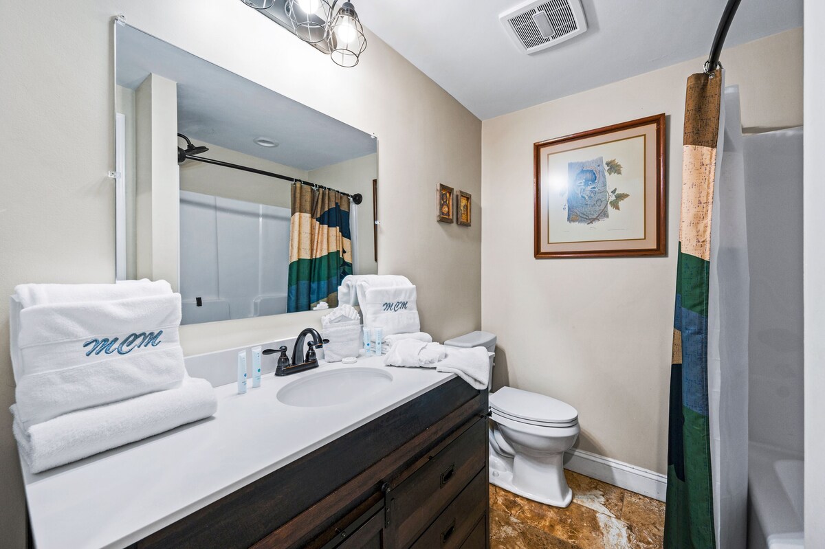Photo 99 of WalkDTN/MountainView/SwimSpa/FirePit/5Kings/Sauna