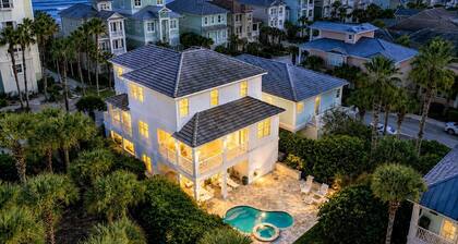Private Pool home in Cinnamon Beach Bajamar! 30 seconds to the surf and sand!