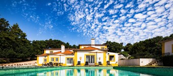 Quinta do Pé Descalço: typical Portuguese house with pool for 14, Sintra