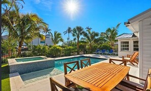 Outdoor dining - Private house with Pool and Spa! (Captiva)