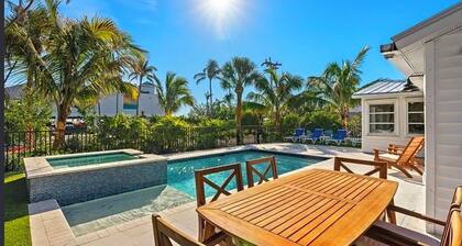 Private house with Pool and Spa!