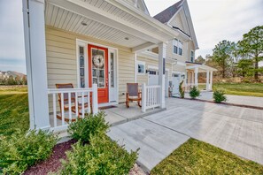 Exterior - Bayside * 4BR Luxury Villa, Sleeps Up to 12 (SELBYVILLE)