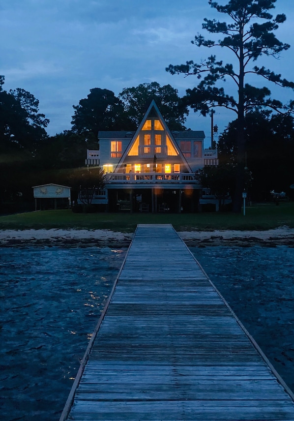 Exterior - A Framed Oasis on the Pamlico River (Washington)