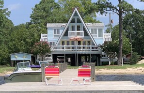 Exterior - A Framed Oasis on the Pamlico River (Washington)