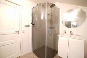 Dusj på badet